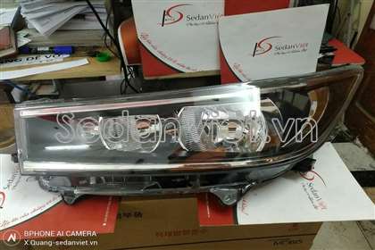 vo-den-pha-trai-toyota-innova-oem-25882