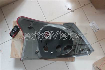 den-hau-phai-vo-den-toyota-vios-chinh-hang-4845