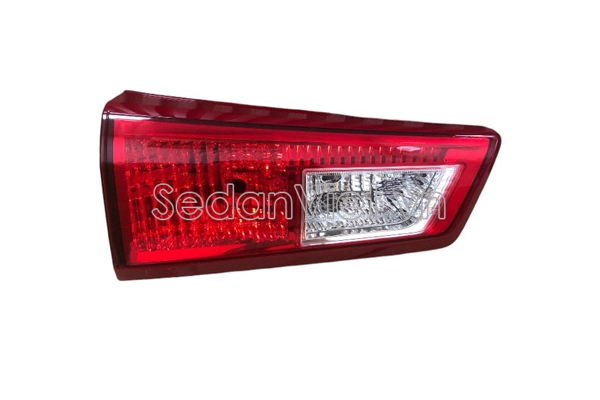 den-hau-toyota-innova-815910k050-chinh-hang-phu-tung-sedanviet-vn