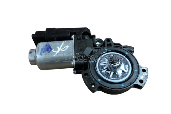 mo-to-nang-ha-kinh-canh-cua-truoc-trai-hyundai-avante-chinh-hang-62454