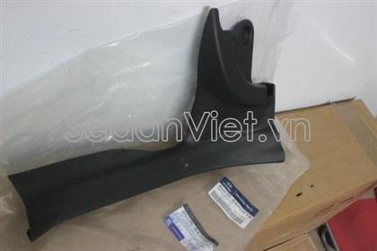 nhua-op-khung-cua-sau-trai-hyundai-i10-chinh-hang-9431