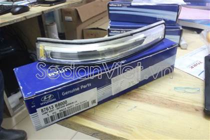 xin-an-guong-phai-hyundai-santafe-87623b8000-chinh-hang