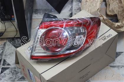 den-hau-ngoai-trai-hyundai-santafe-924012b500-chinh-hang