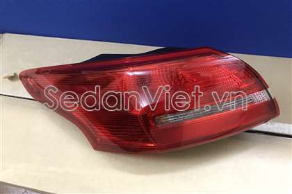 den-hau-mieng-ngoai-trai-ford-focus-chinh-hang-27233