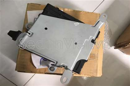 hop-den-ecu-may-xang-ford-everest-chinh-hang-16527