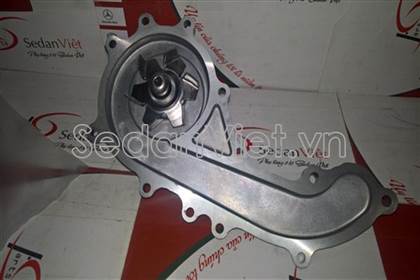 bom-nuoc-dong-co-2rz-1rz-toyota-hiace-oem-20883