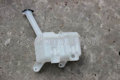 binh-nuoc-rua-kinh-khong-mo-to-toyota-vios-oem-10091