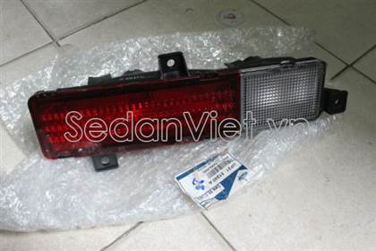 den-can-sau-trai-ford-everest-chinh-hang-9615